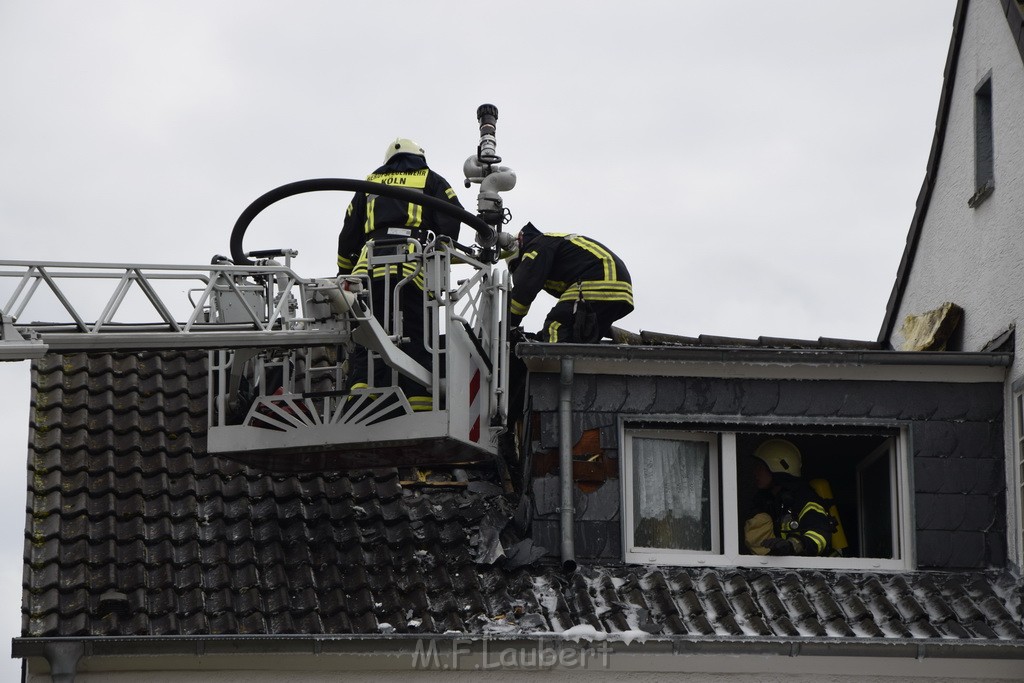 Feuer 2 Koeln Brueck Am Schildschen P46.JPG - Miklos Laubert